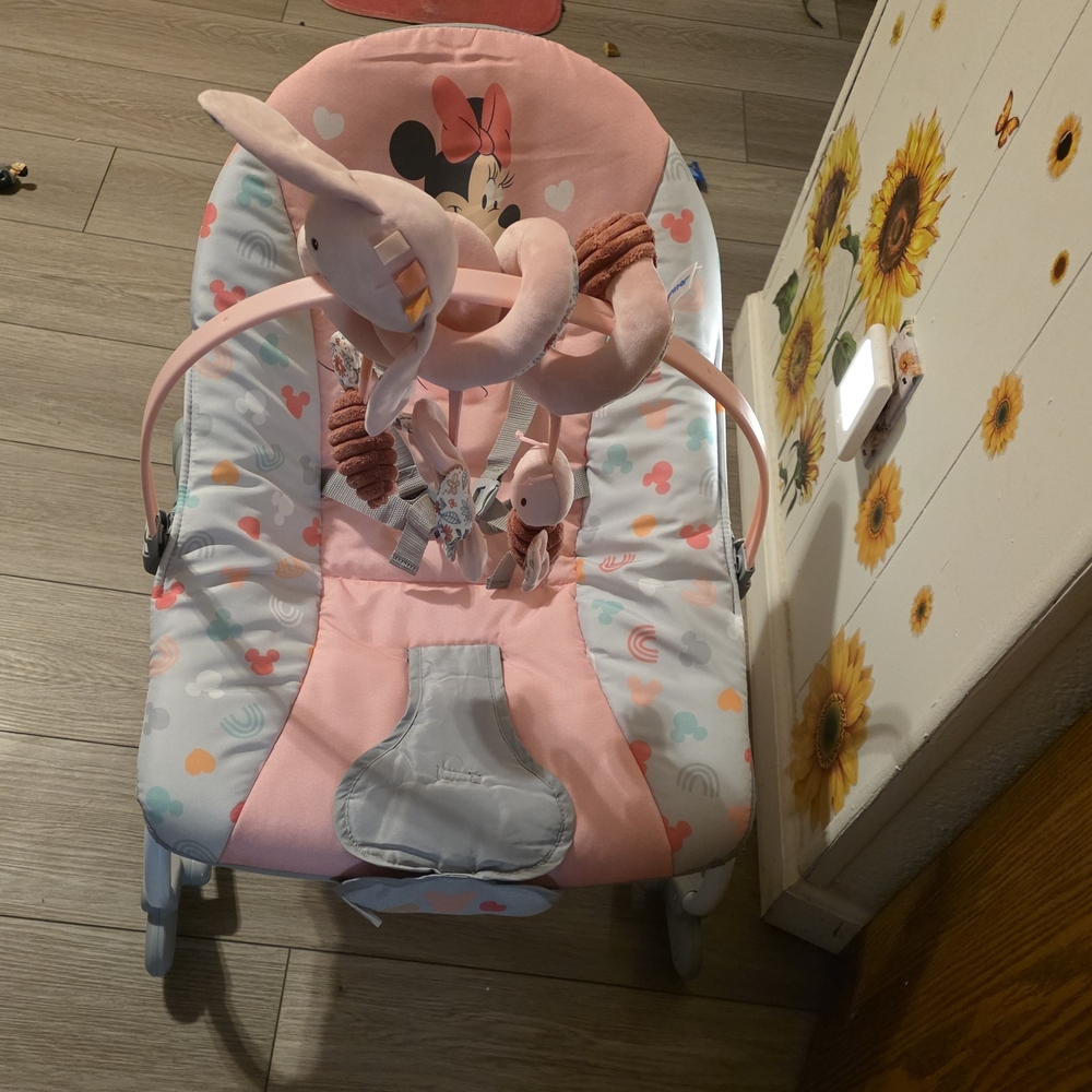 Pink Minnie Mouse Baby Rocker - Picture 3 of 5